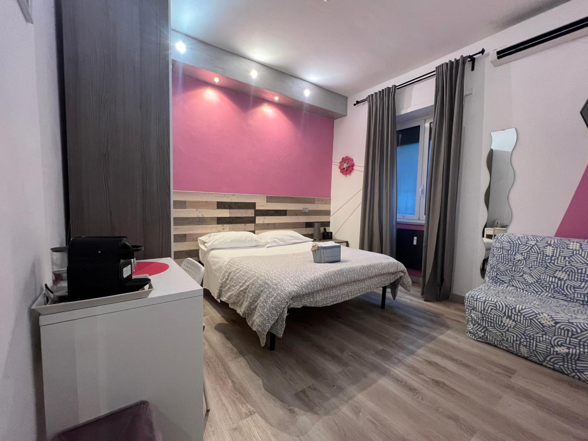 Whatshouse Roma Екстериор снимка